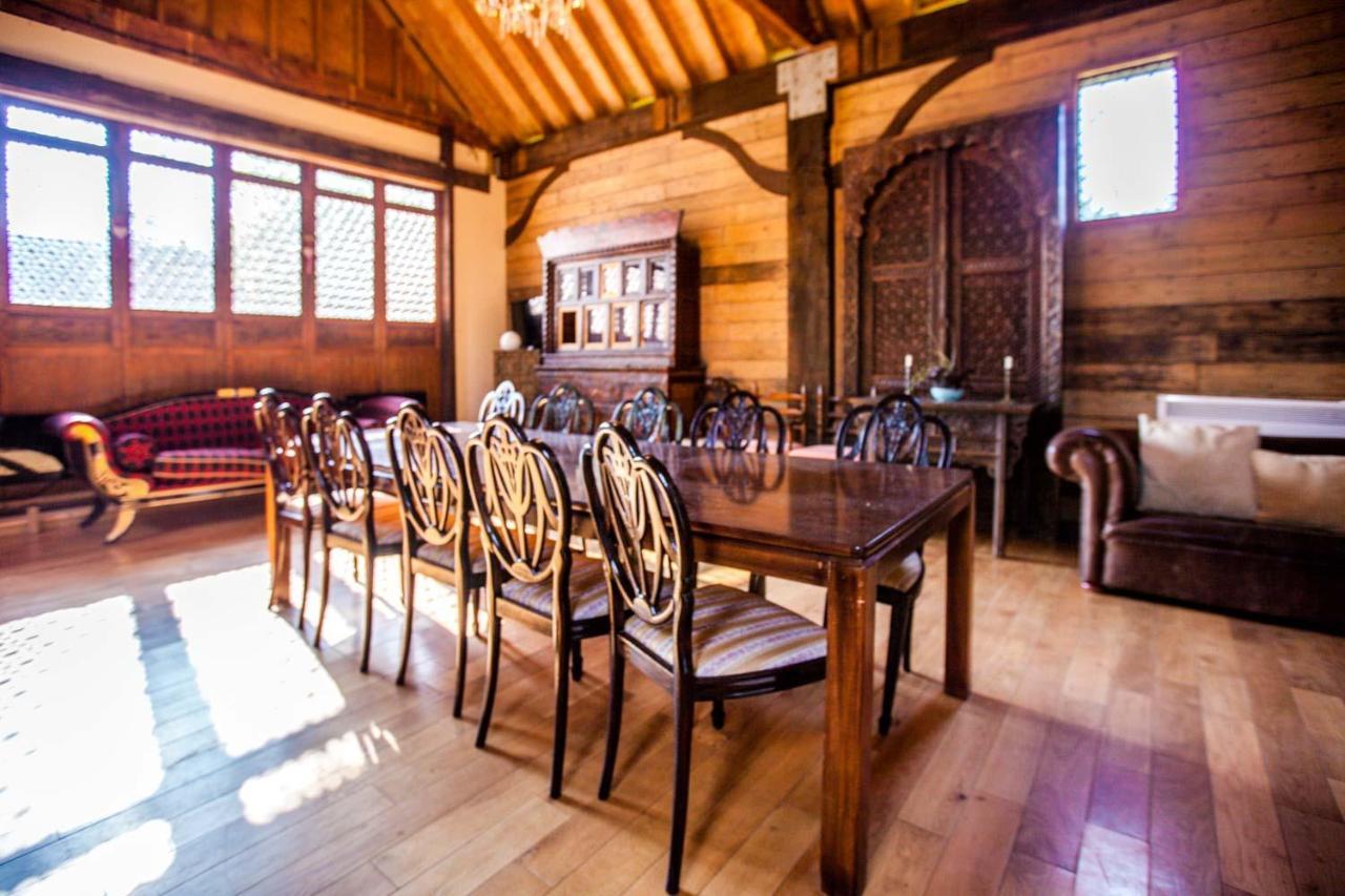 The Timber Barn South Downs West Sussex Sleeps 18 Villa Hardham Eksteriør billede